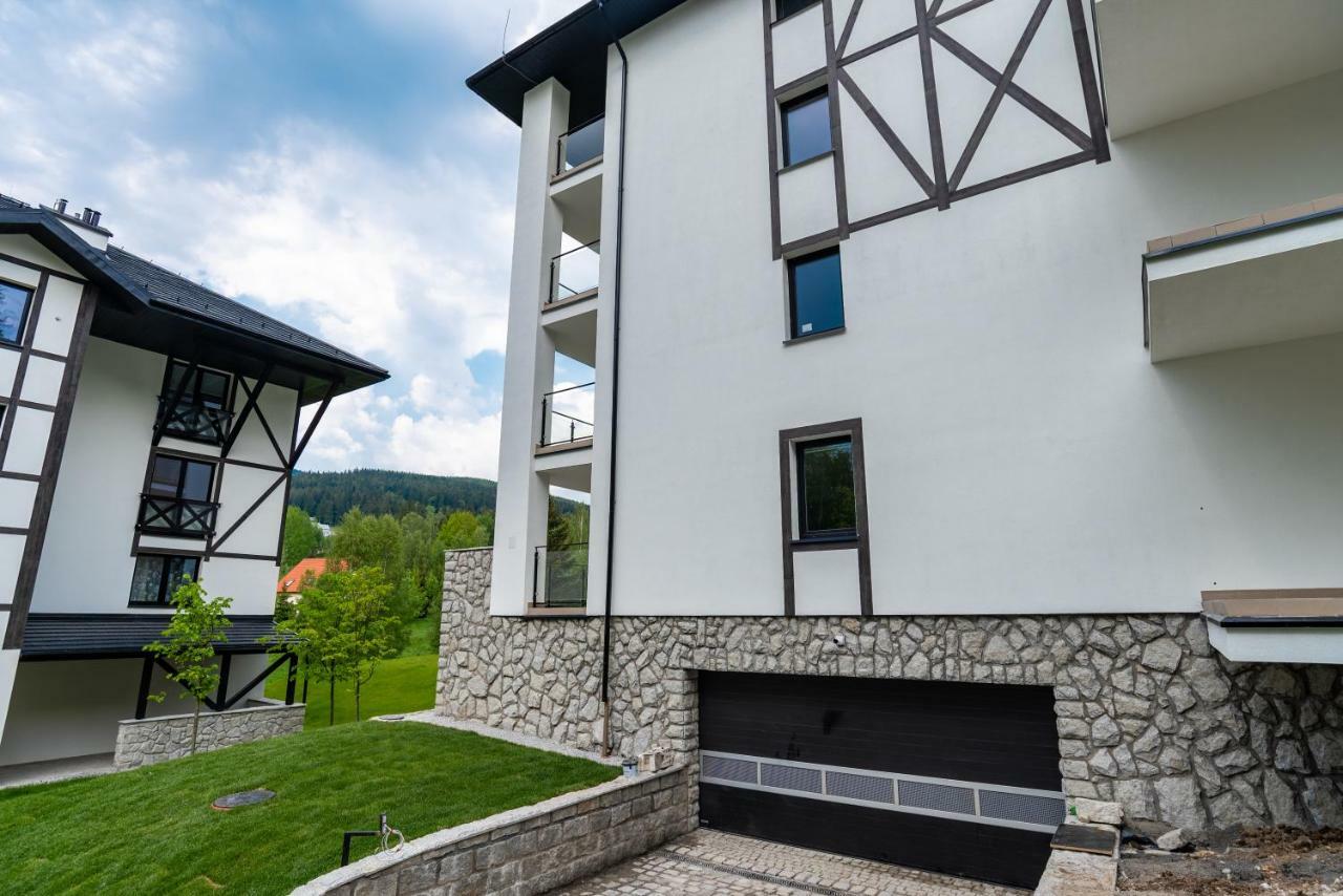 Apartamenty Amira W Kompleksie Apartamenty Piano Świeradów-Zdrój Exteriör bild