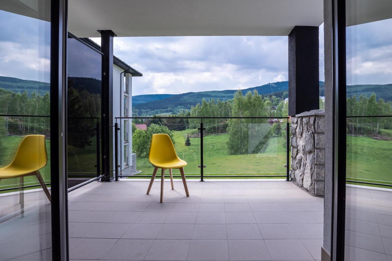 Apartamenty Amira W Kompleksie Apartamenty Piano Świeradów-Zdrój Exteriör bild